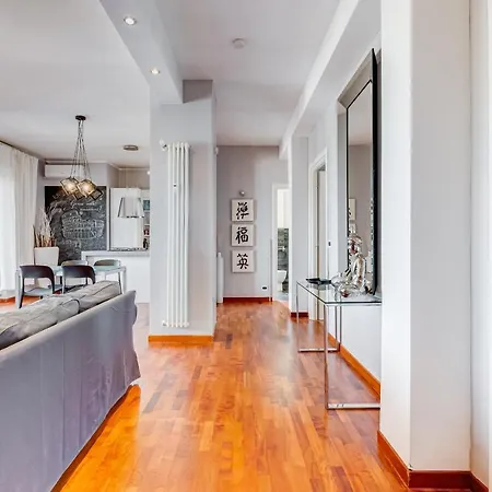 Bmga L Penthouse With Terrace And 3bdr In San Giovanni Rome